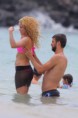 /album/galerie-foto-shakira-in-hawaii/shakira-in-bikini-03-560x839-jpg/